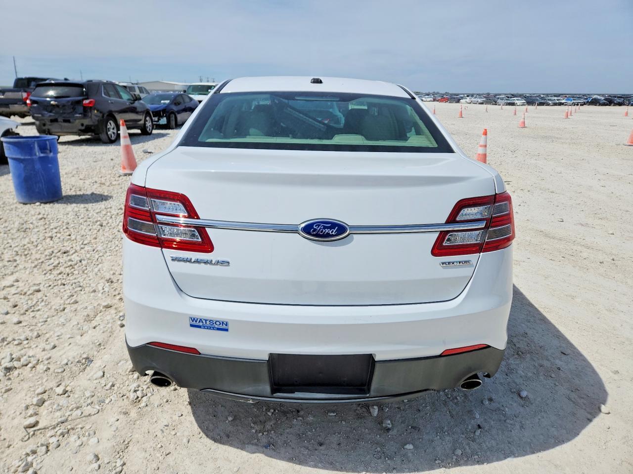 2013 Ford Taurus Se - Image 6