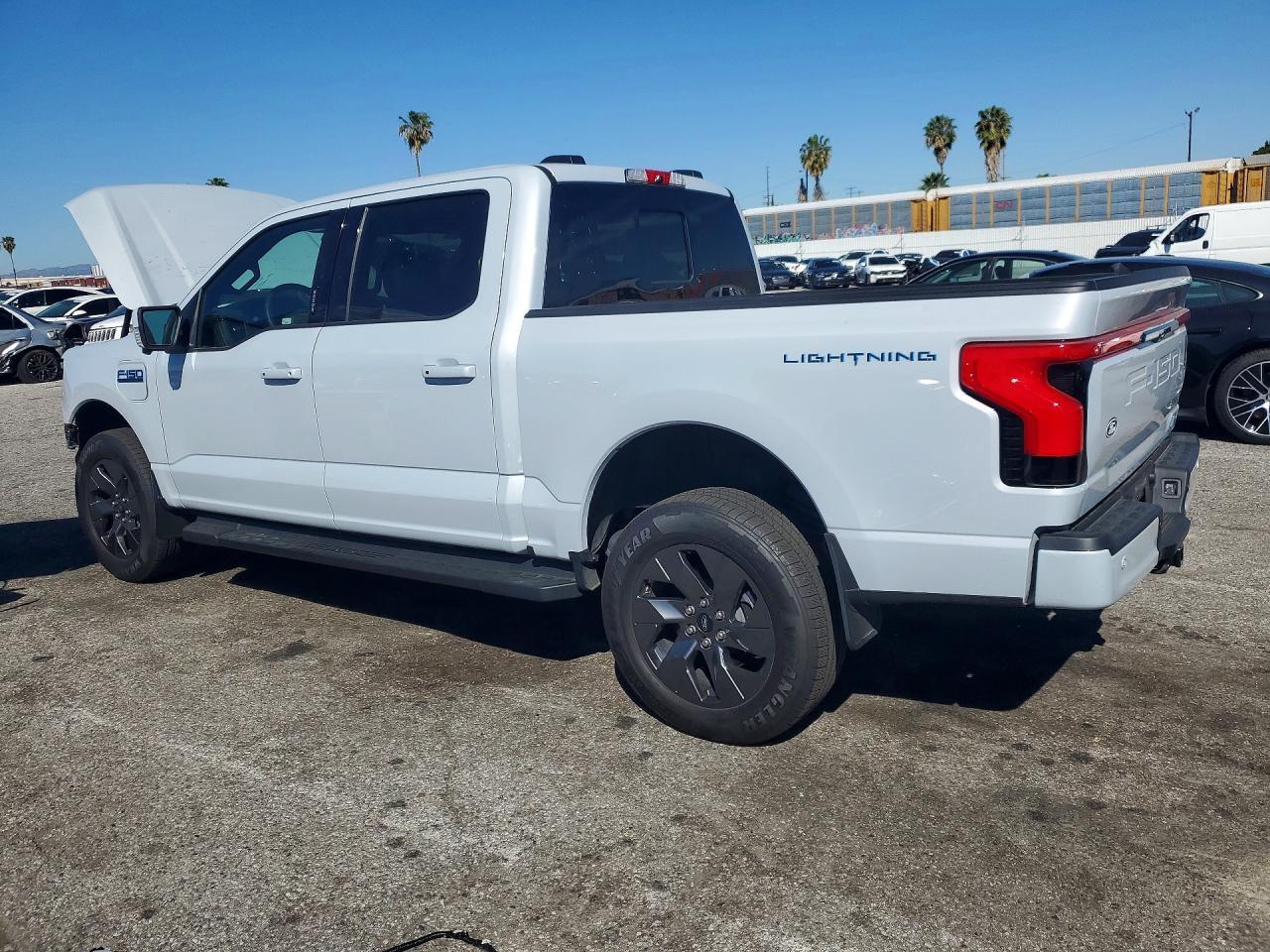 2025 Ford F150 Lightning Lariat - Image 2