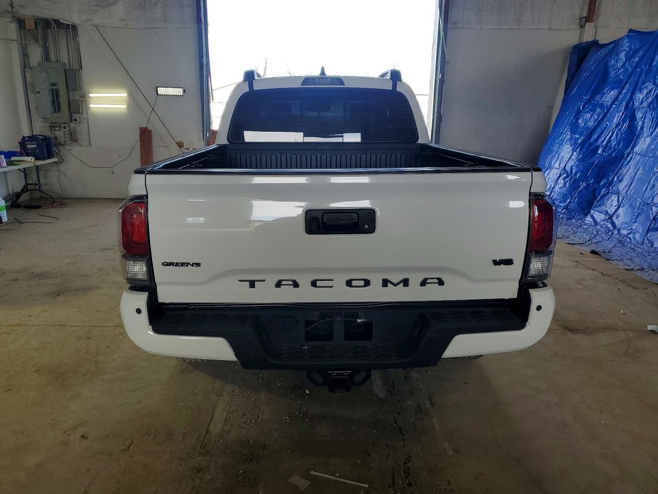 2023 Toyota Tacoma Trd Off-Road - Image 6