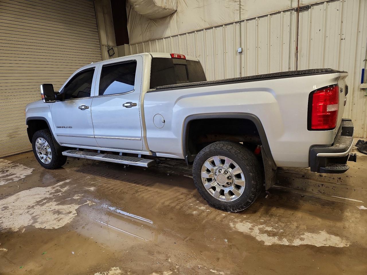 2019 GMC Sierra K2500 Denali - Фото 2