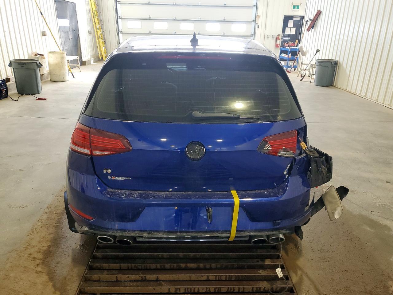 2019 Volkswagen Golf R - Image 6