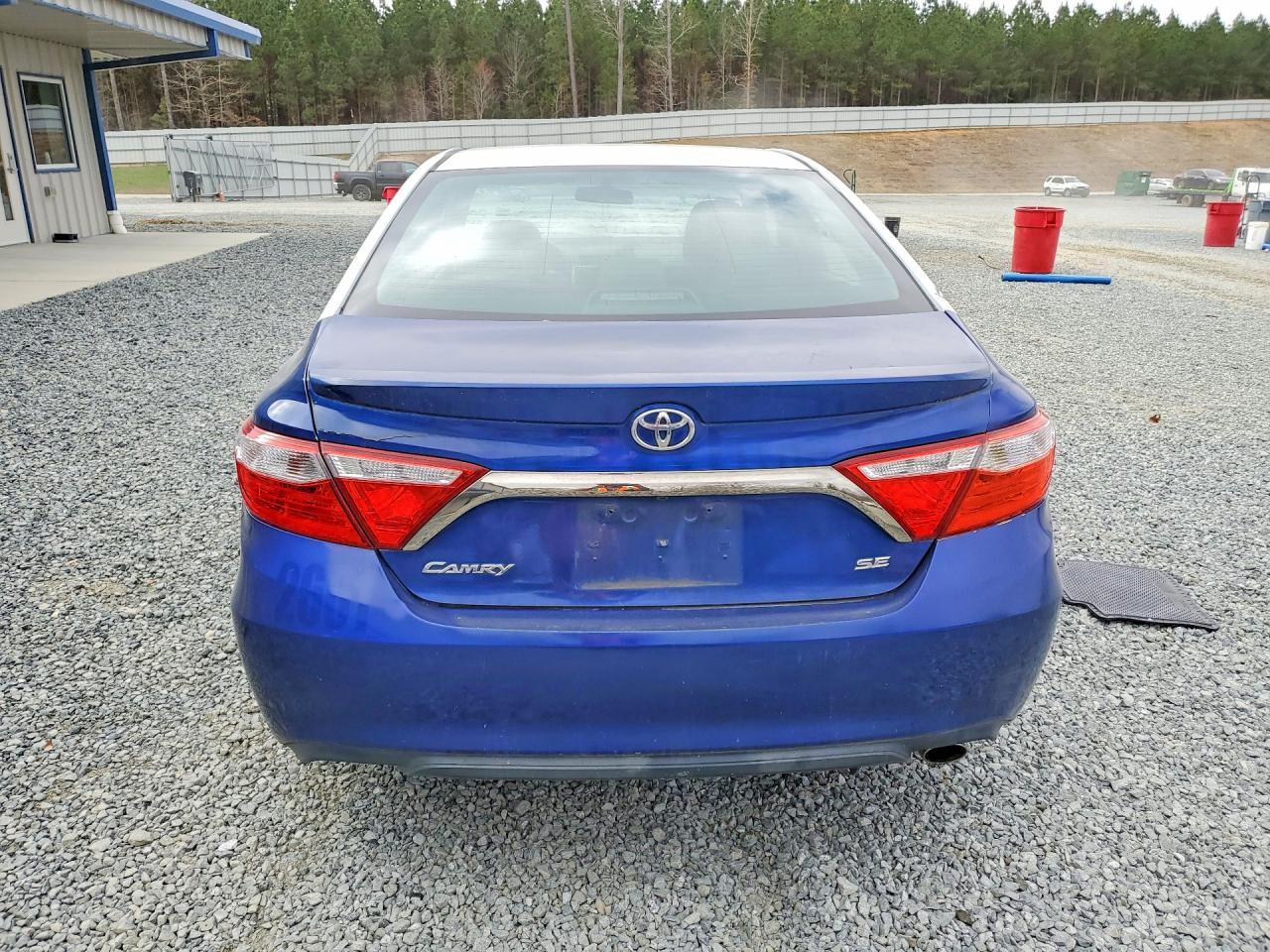 2016 Toyota Camry Se - Фото 6