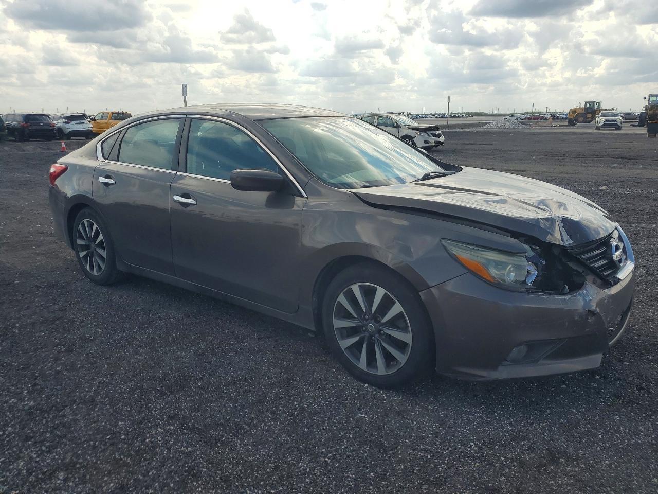 2017 Nissan Altima 2.5 Sv - Фото 4