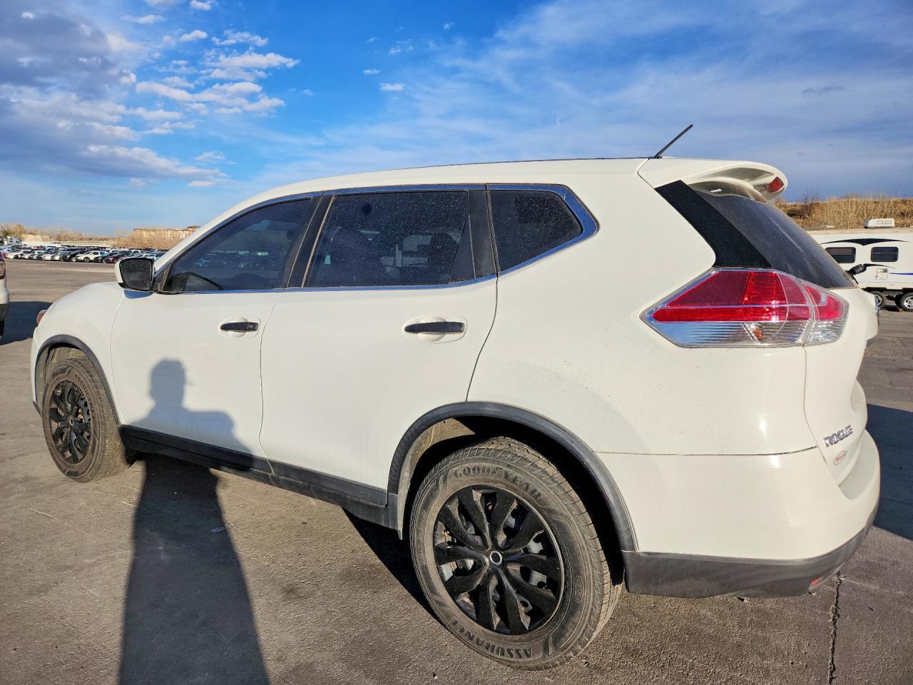 2016 Nissan Rogue S - Фото 2