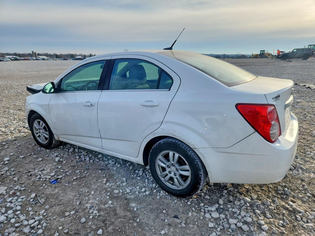 2014 Chevrolet Sonic Lt - Фото 2