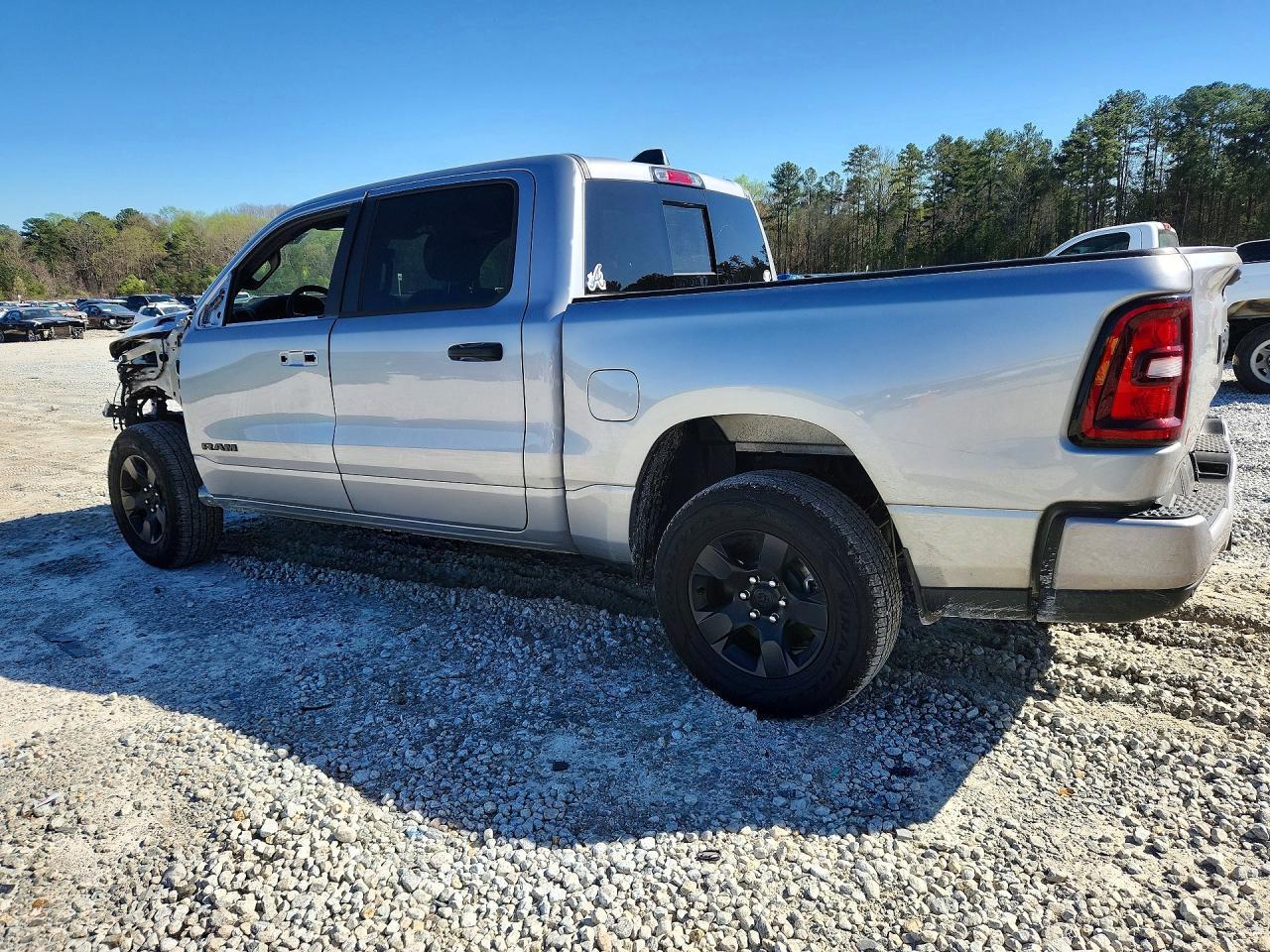 2025 Ram 1500 Tradesman - Фото 2