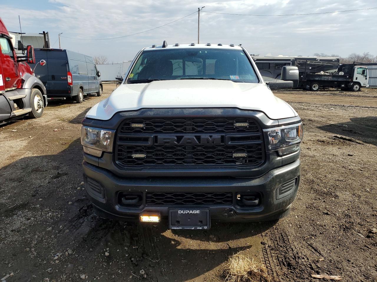2024 Ram 3500 Tradesman - Фото 5