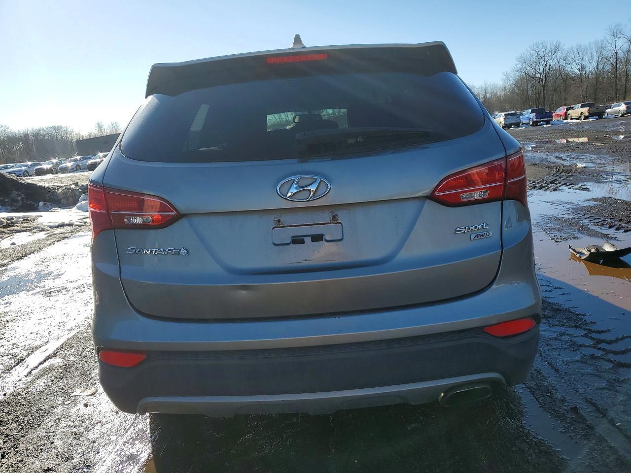 2014 Hyundai Santa Fe Sport 2.4L - Image 6