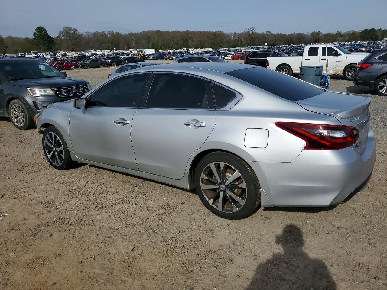 2017 Nissan Altima 2.5 - Фото 2