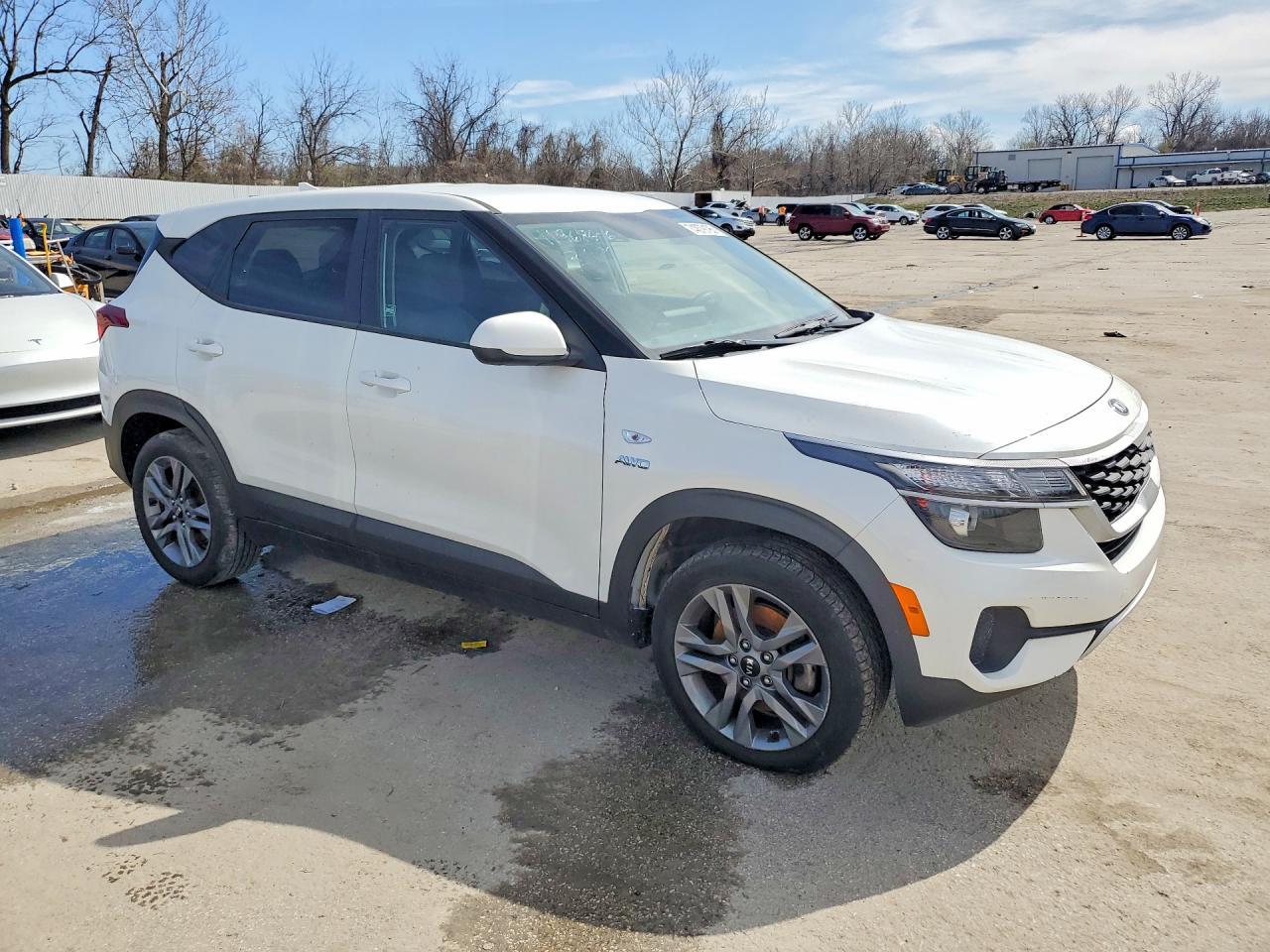 2021 Kia Seltos Lx - Фото 4