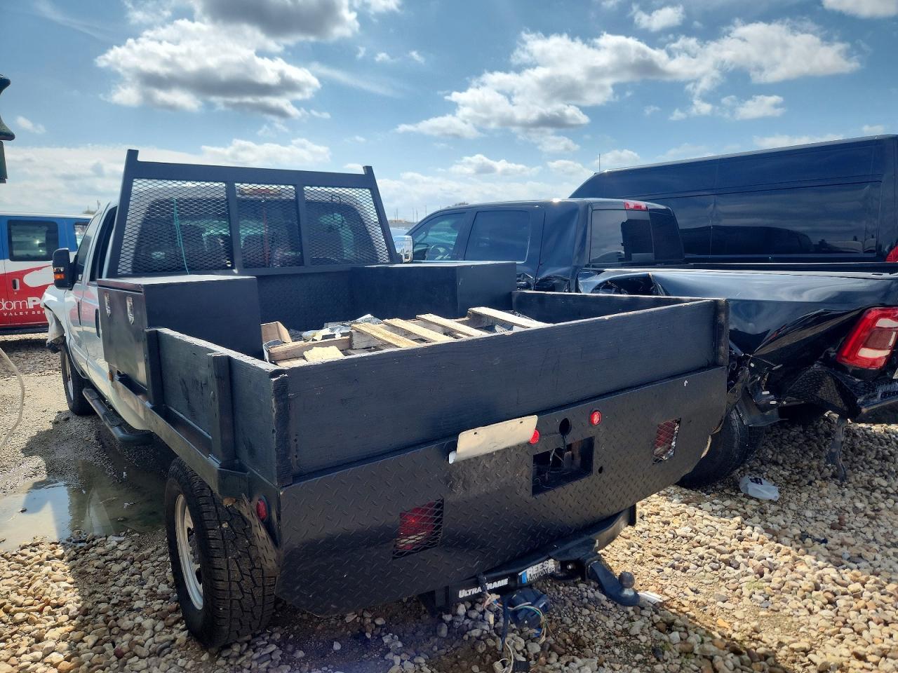 2012 Ford F350 Super Duty Flatbed Truck - Фото 3
