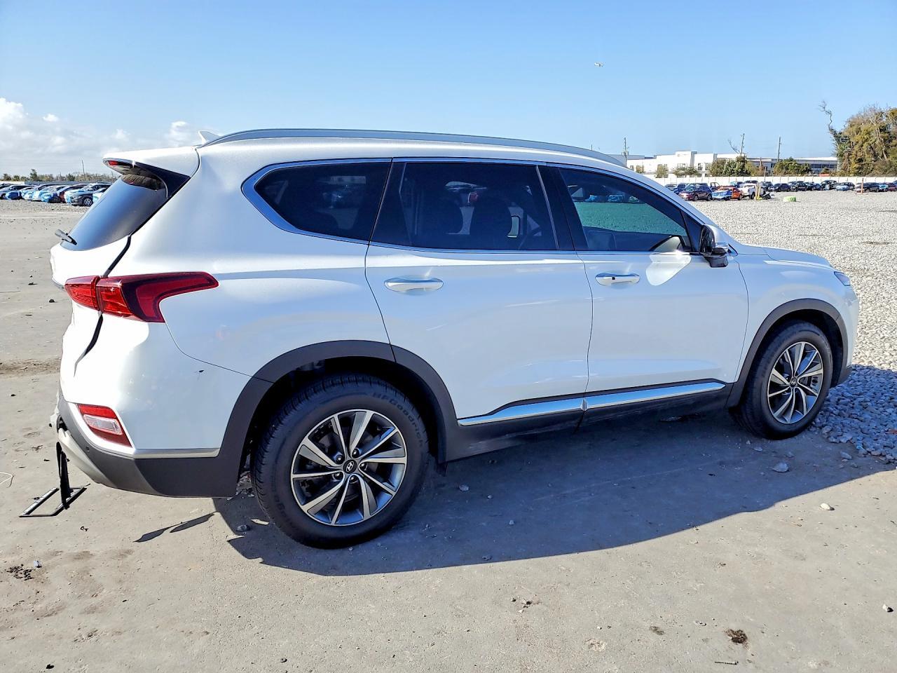 2019 Hyundai Santa Fe Ultimate 2.4L - Фото 3