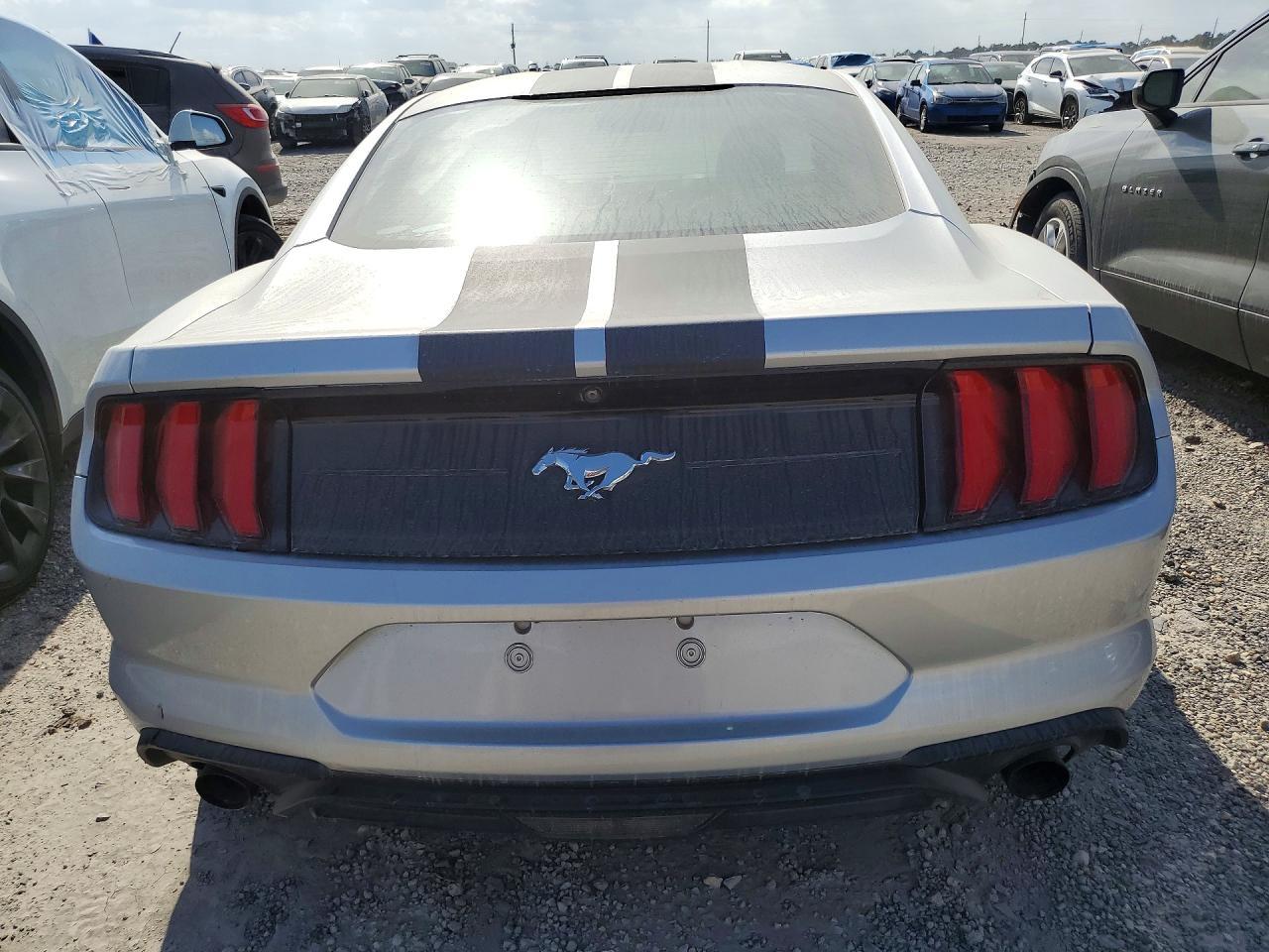 2018 Ford Mustang - Image 6