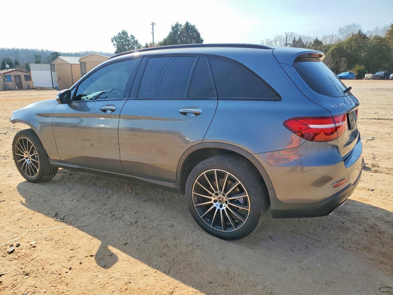 2019 Mercedes-Benz Glc 300 - Image 2
