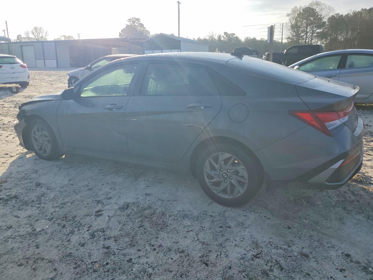 2024 Hyundai Elantra Sel - Image 2