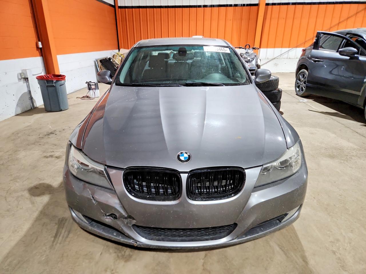 2011 BMW 323 I - Image 5