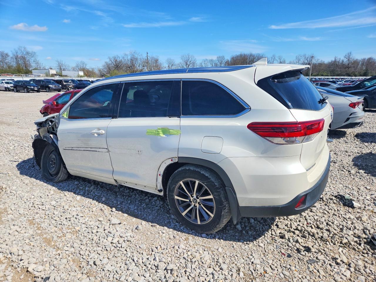 2017 Toyota Highlander Xle - Фото 2