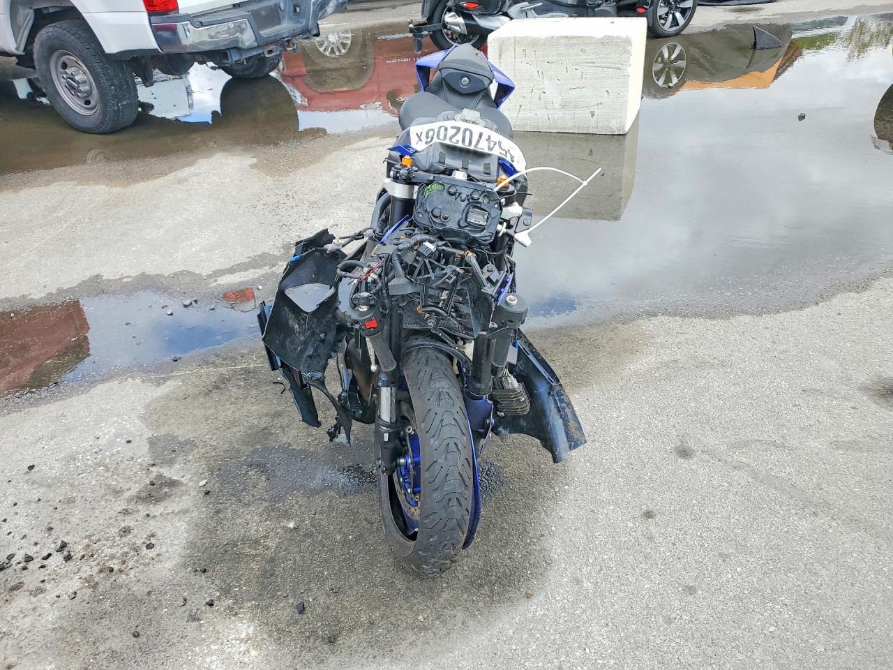 2024 Yamaha Yzfr7 - Фото 2