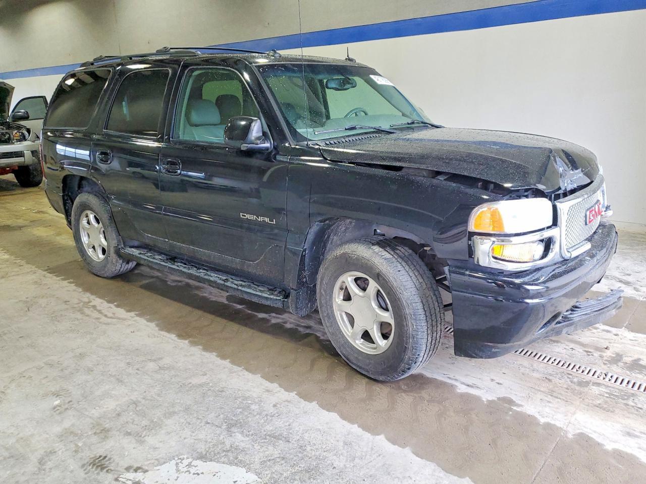 2003 GMC Yukon Denali - Фото 4