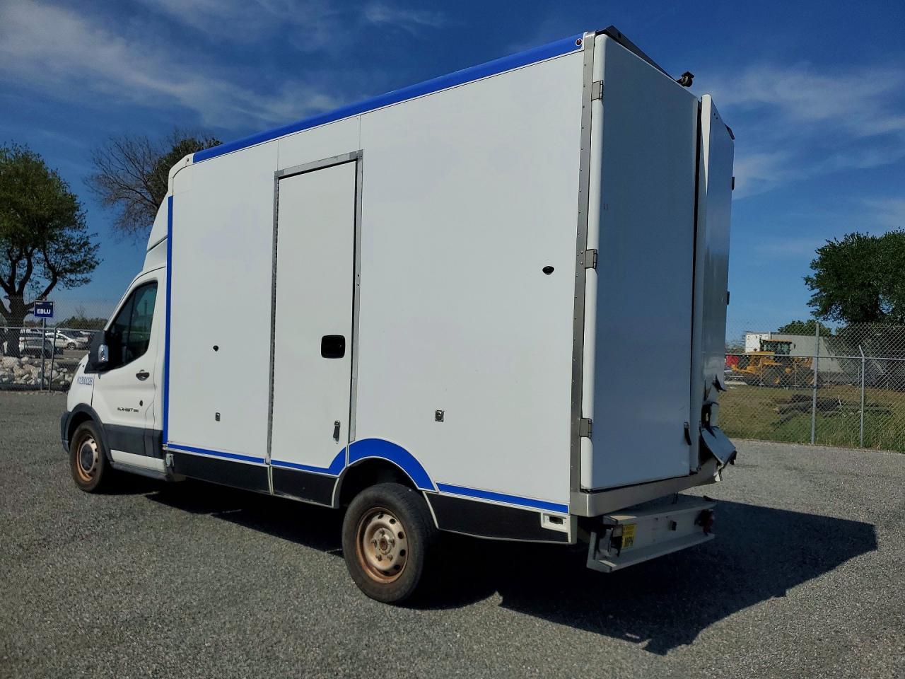 2020 Ford Transit Delivery Truck - Фото 2