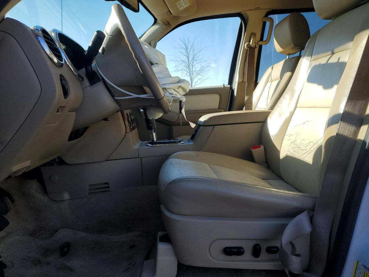 2008 Ford Explorer - Image 7