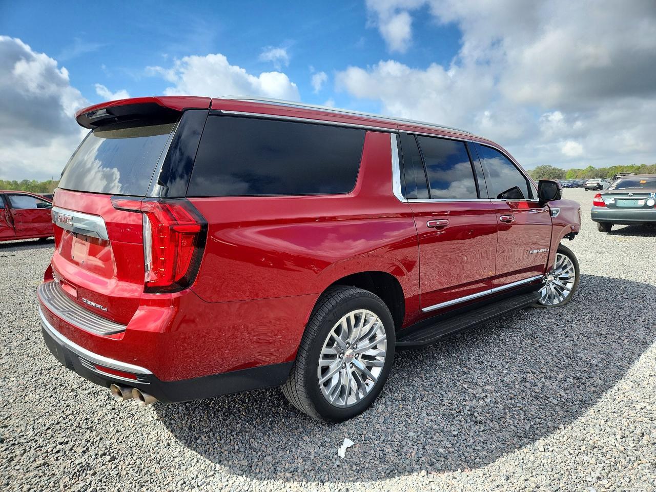 2023 GMC Yukon Xl Denali - Image 3