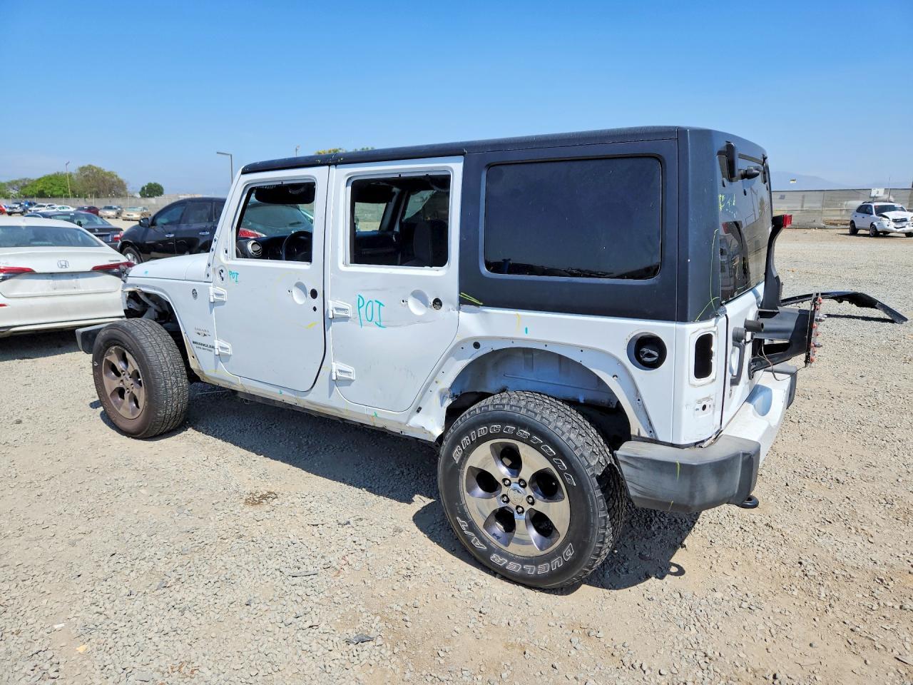 2016 Jeep Wrangler Unlimited Sahara - Image 2