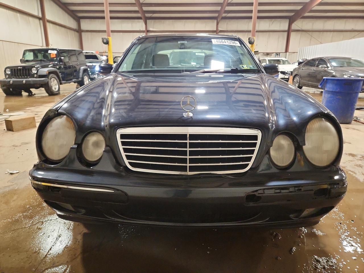 2000 Mercedes-Benz E 320 4Matic - Image 5