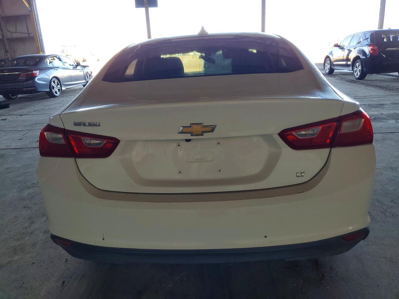 2018 Chevrolet Malibu Lt - Image 6