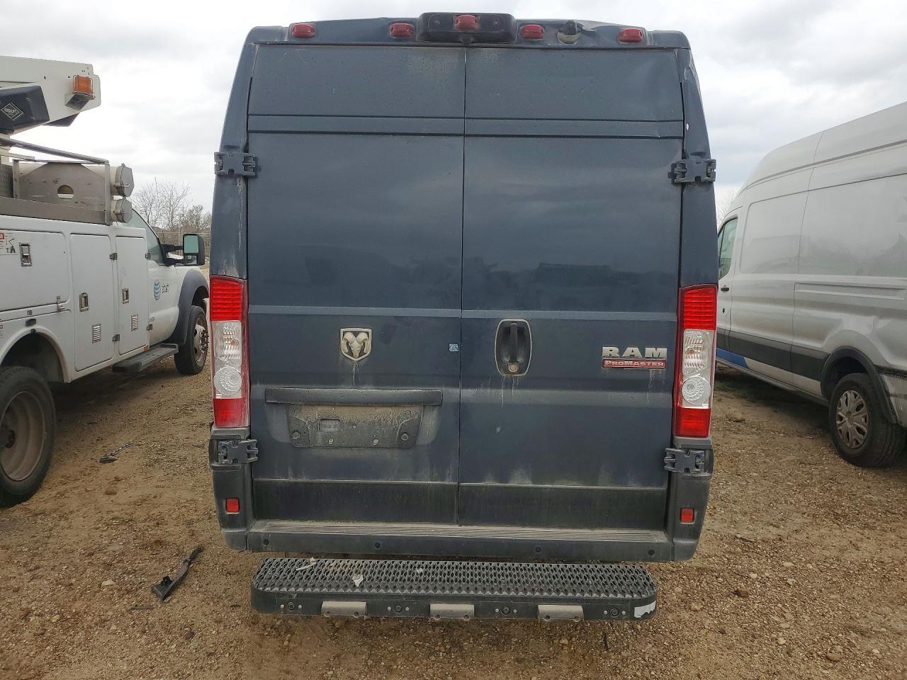 2021 Ram Promaster 3500 Delivery Van - Фото 6