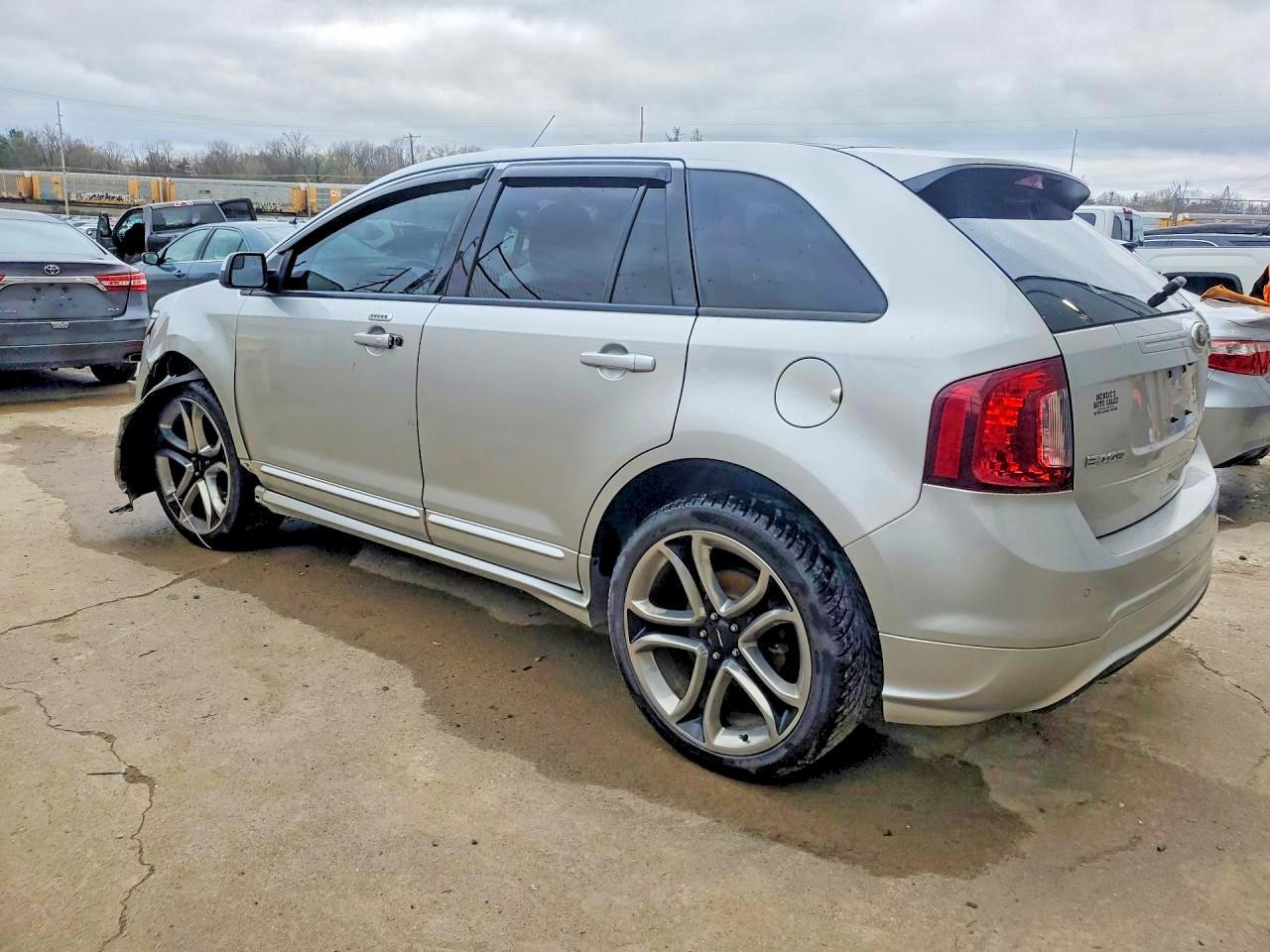 2013 Ford Edge Sport - Image 2