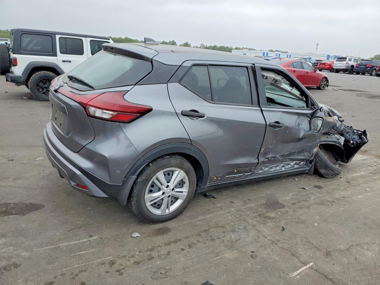 2024 Nissan Kicks S - Фото 3