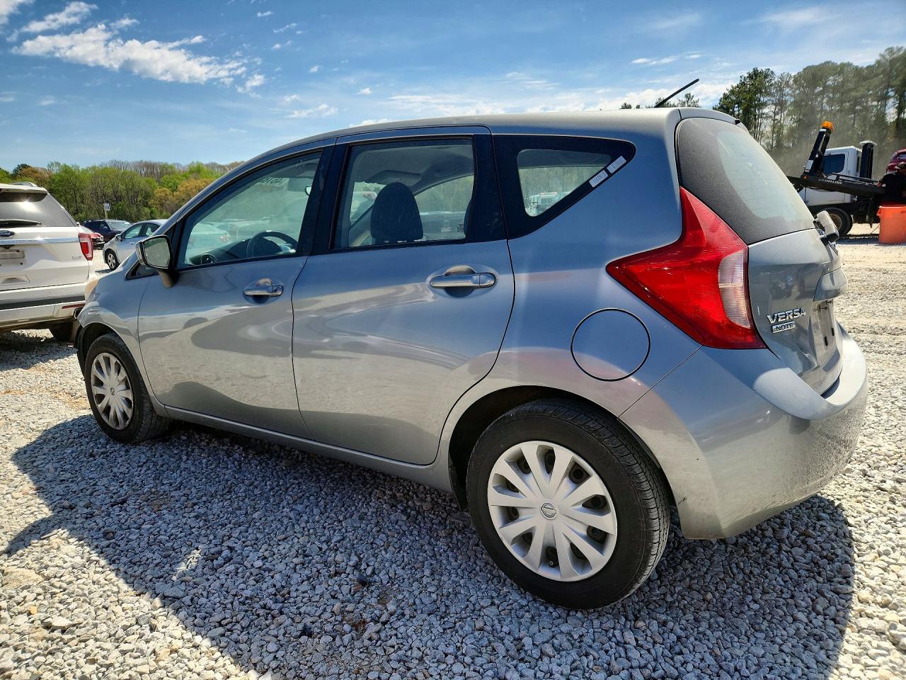 2015 Nissan Versa Note Sv - Image 2