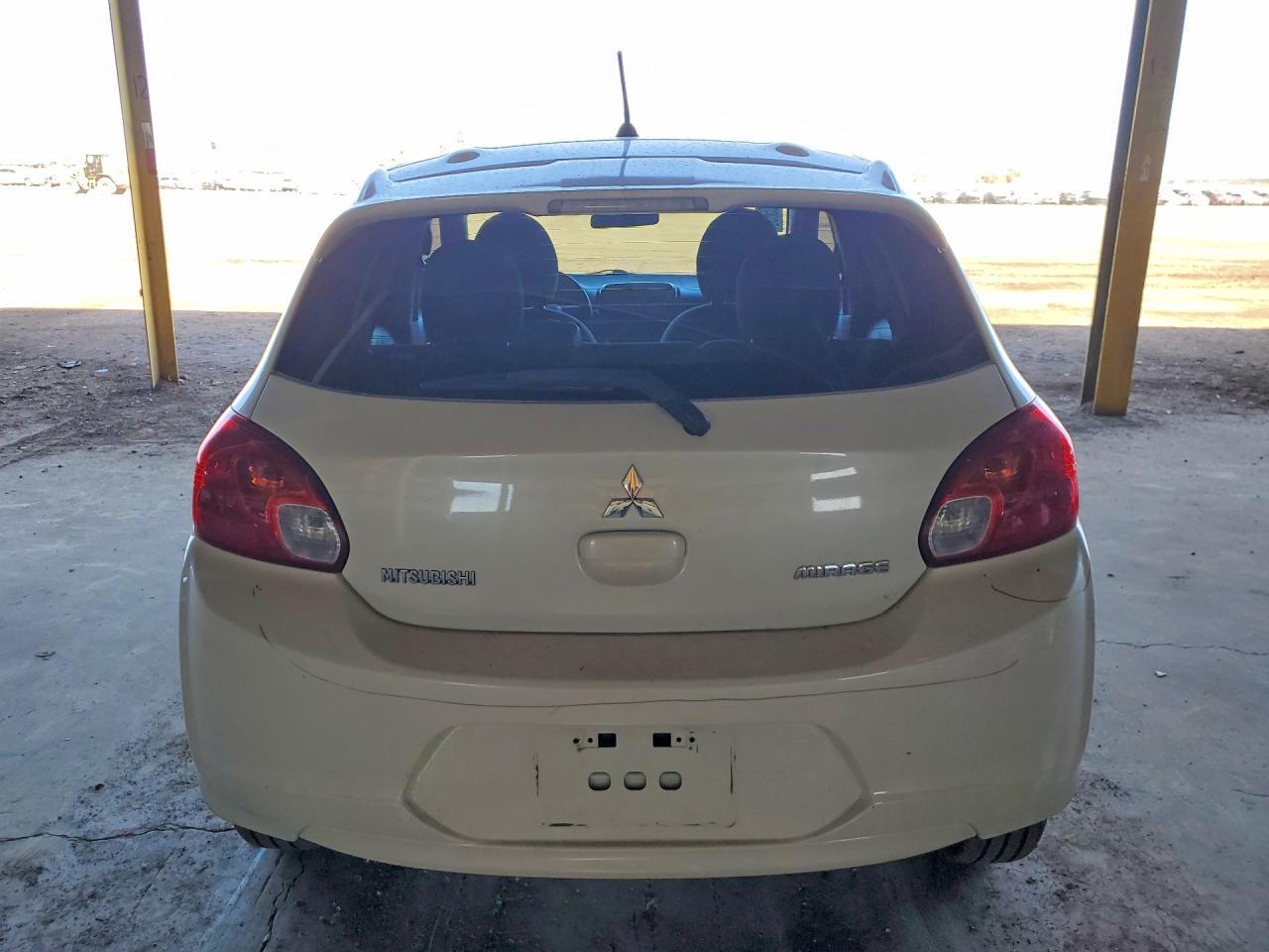 2015 Mitsubishi Mirage De - Фото 6