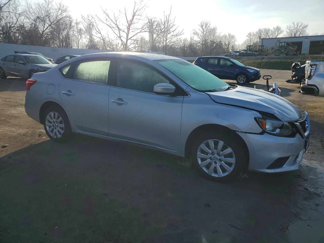 2019 Nissan Sentra S - Фото 4