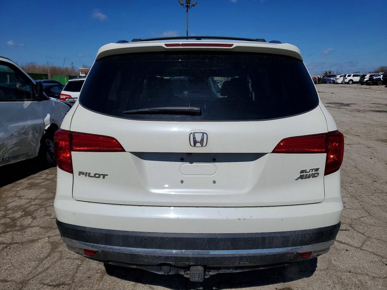 2017 Honda Pilot Elite - Фото 6