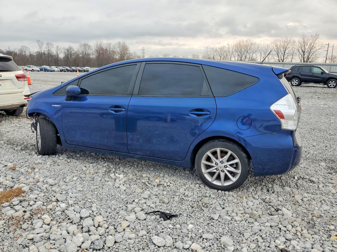2012 Toyota Prius V Five - Фото 2