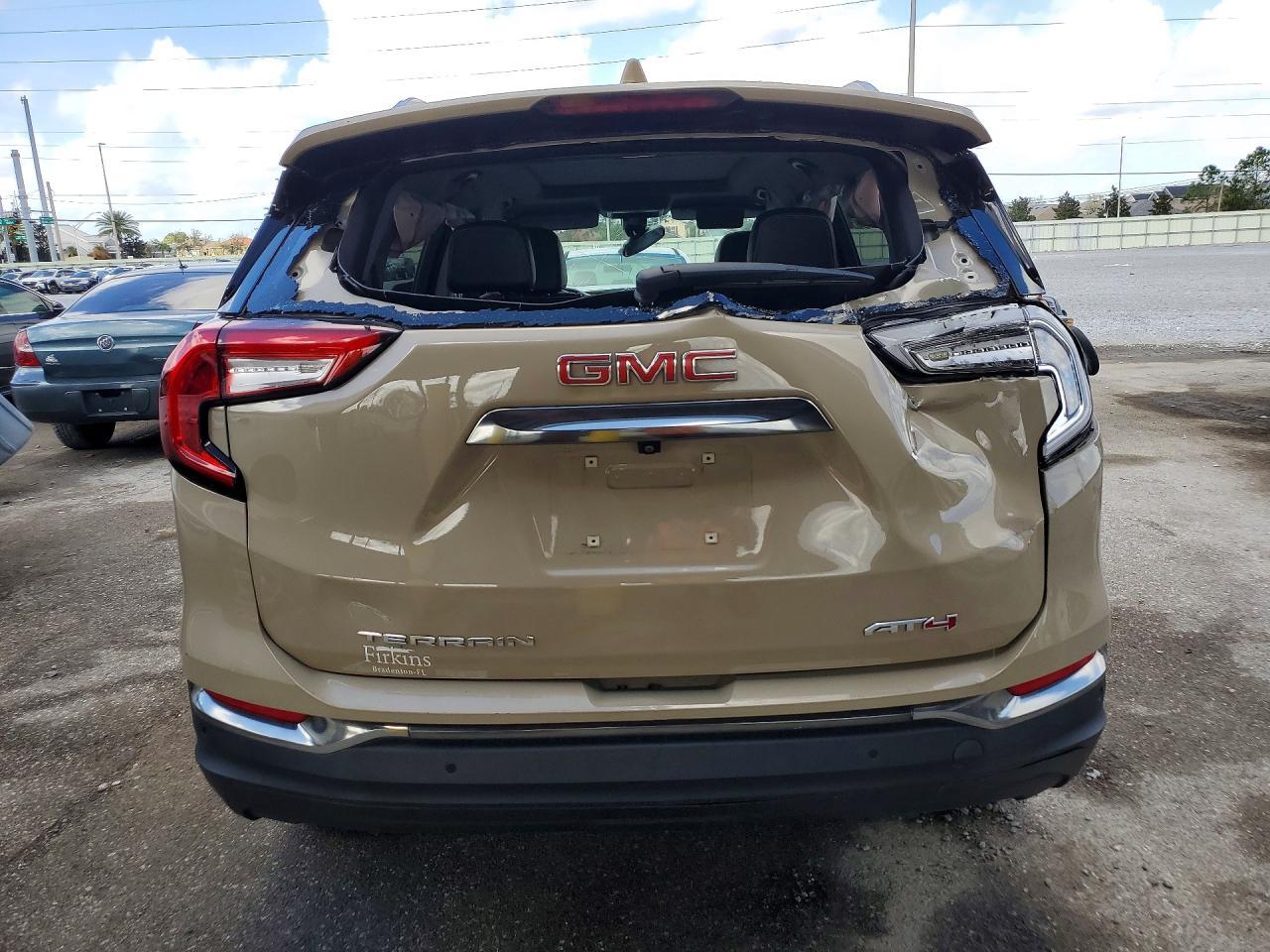 2022 GMC Terrain At4 - Image 6