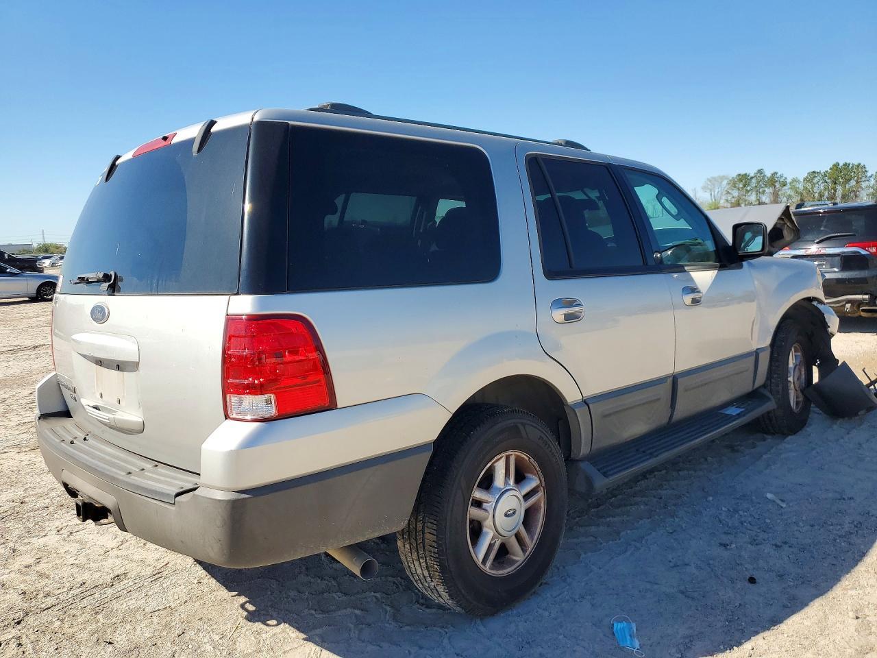 2004 Ford Expedition Xlt - Image 3