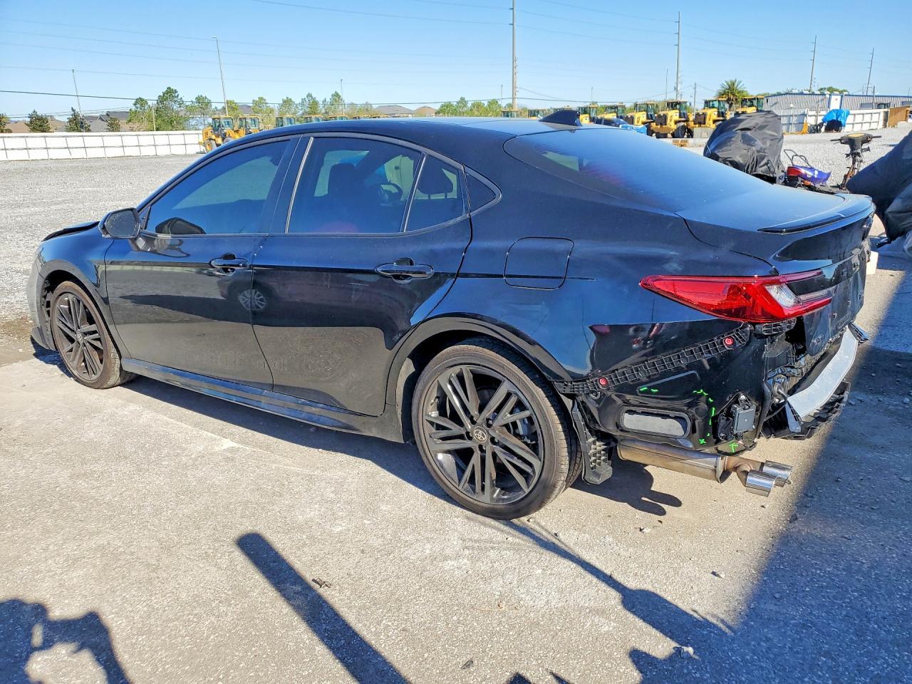 2026 Toyota Camry Xse - Фото 2