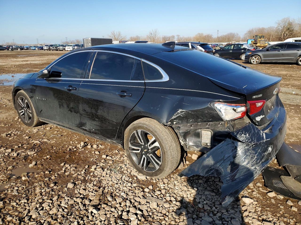 2017 Chevrolet Malibu Lt - Image 2