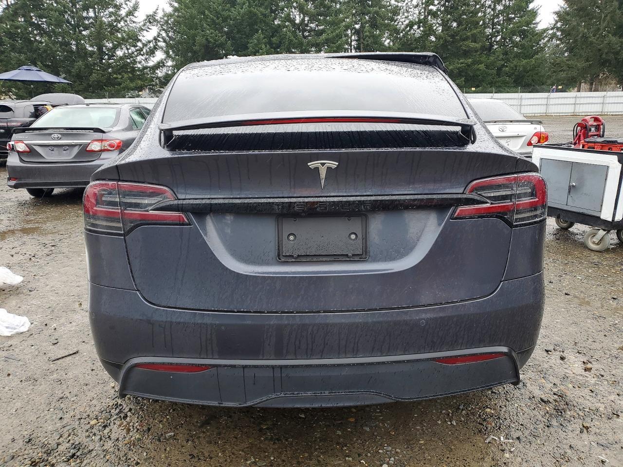 2022 Tesla Model X - Фото 6