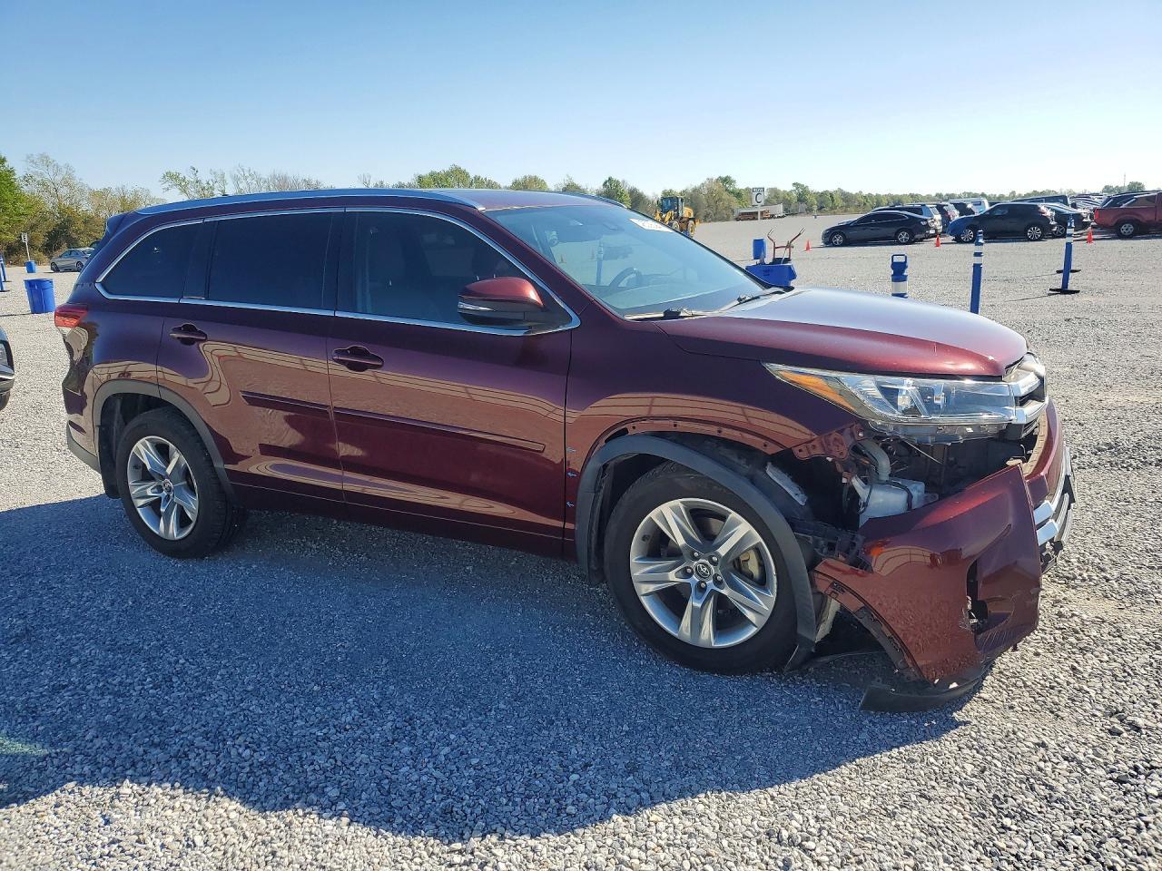 2017 Toyota Highlander Limited - Image 4