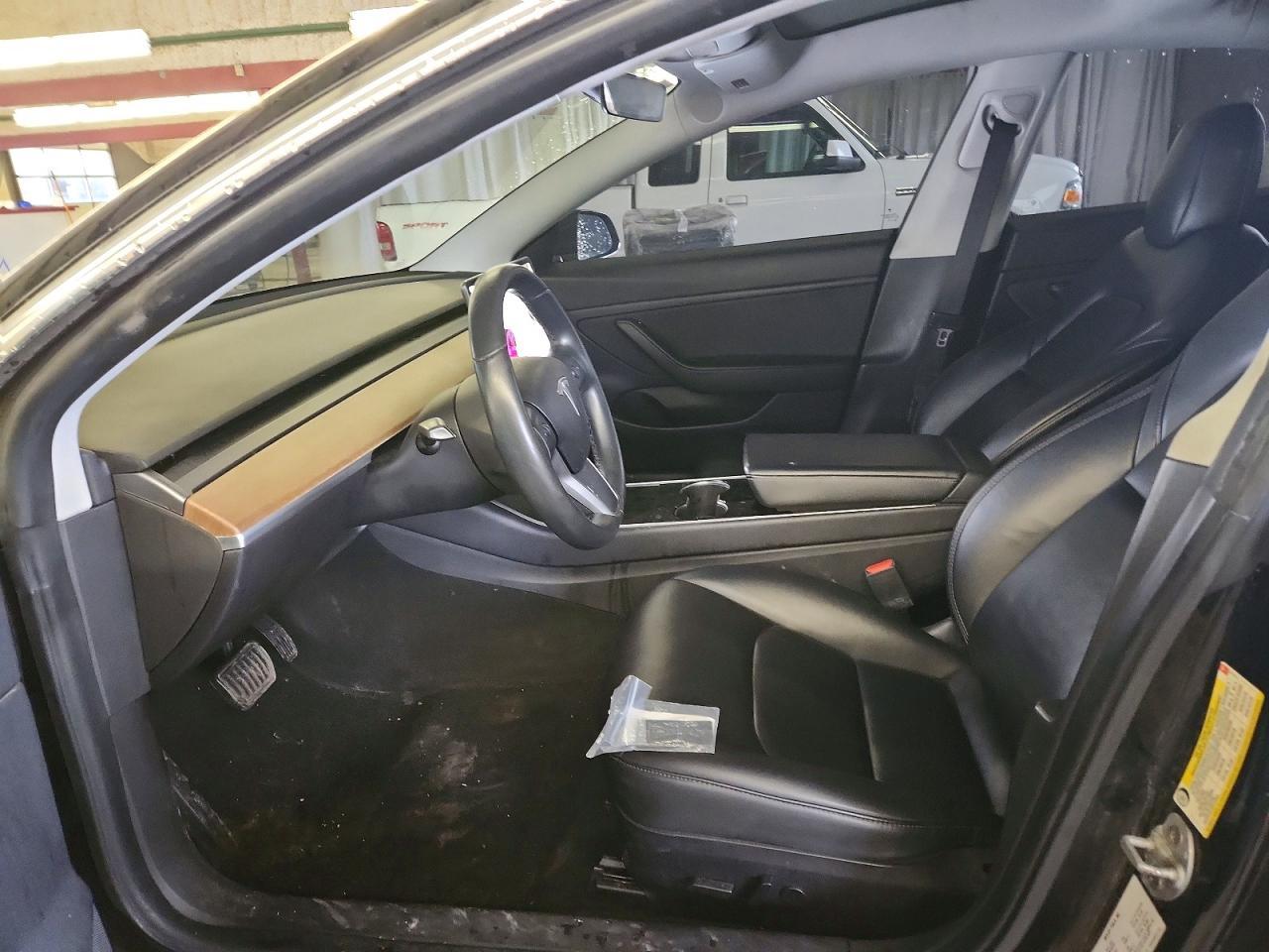 2019 Tesla Model 3 - Image 7