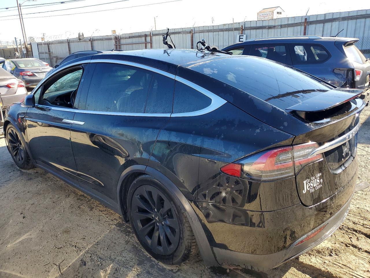 2018 Tesla Model X - Фото 2