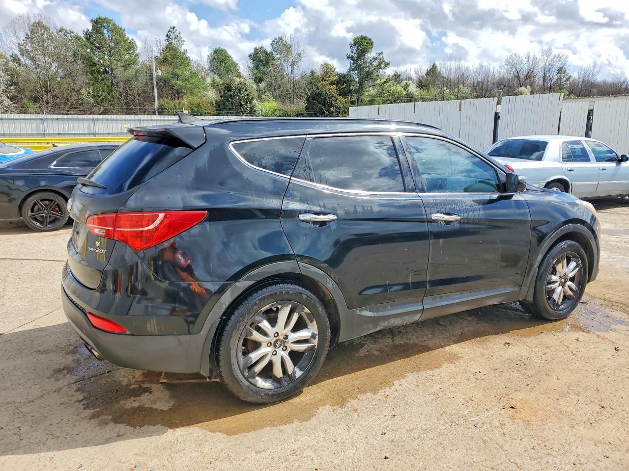 2014 Hyundai Santa Fe Sport 2.0T - Image 3
