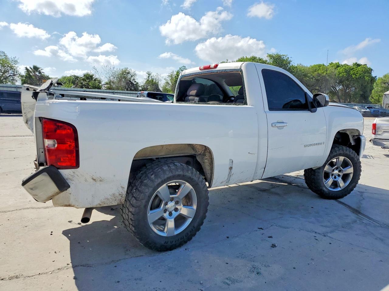2008 Chevrolet Silverado C1500 - Фото 3