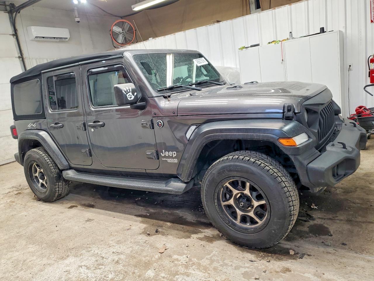 2018 Jeep Wrangler Unlimited Sport - Image 4