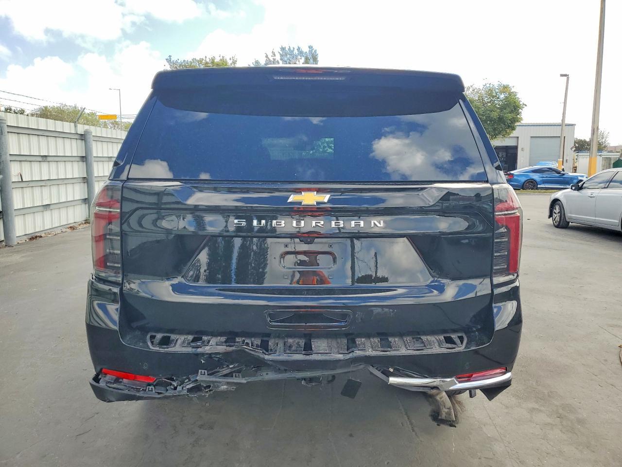 2025 Chevrolet Suburban C1500 Ls - Image 6