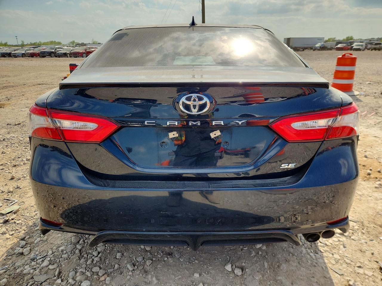 2019 Toyota Camry Se - Фото 6